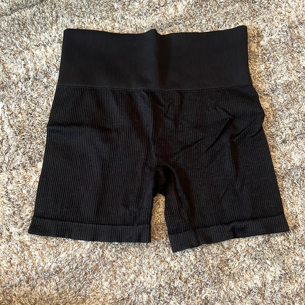 Black athletic biker shorts